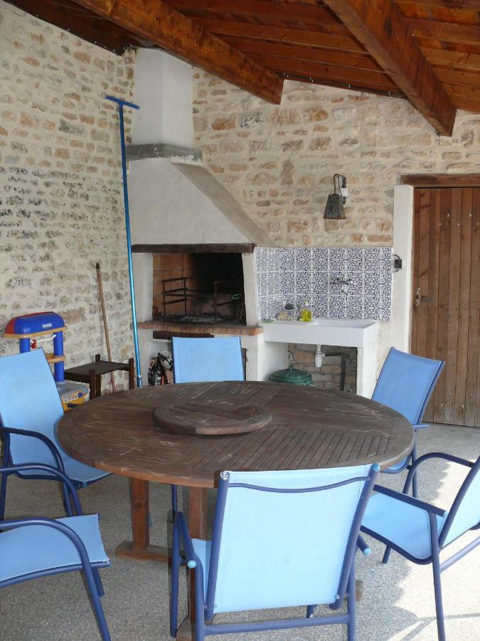 Gite Du Clos De La Vigne Μοντρέιγ Δωμάτιο φωτογραφία